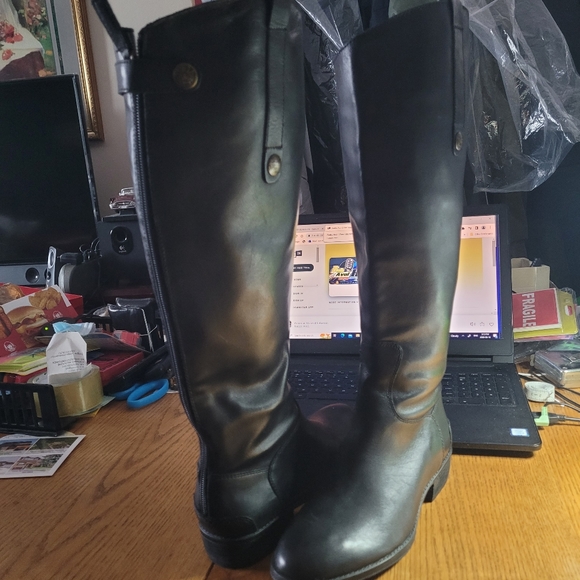 Ladies tall boots - Picture 10 of 10